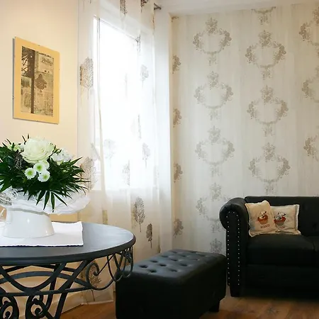Koenigstrasse Apartment *