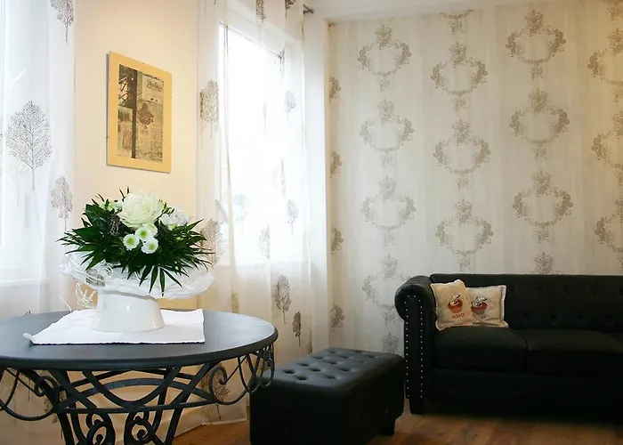 Koenigstrasse アパート *